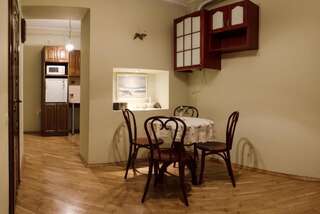 Апартаменты Апартаменты в историческом центре Львова Львов Апартаменты по адресу: Кафедральная пл., 6-18